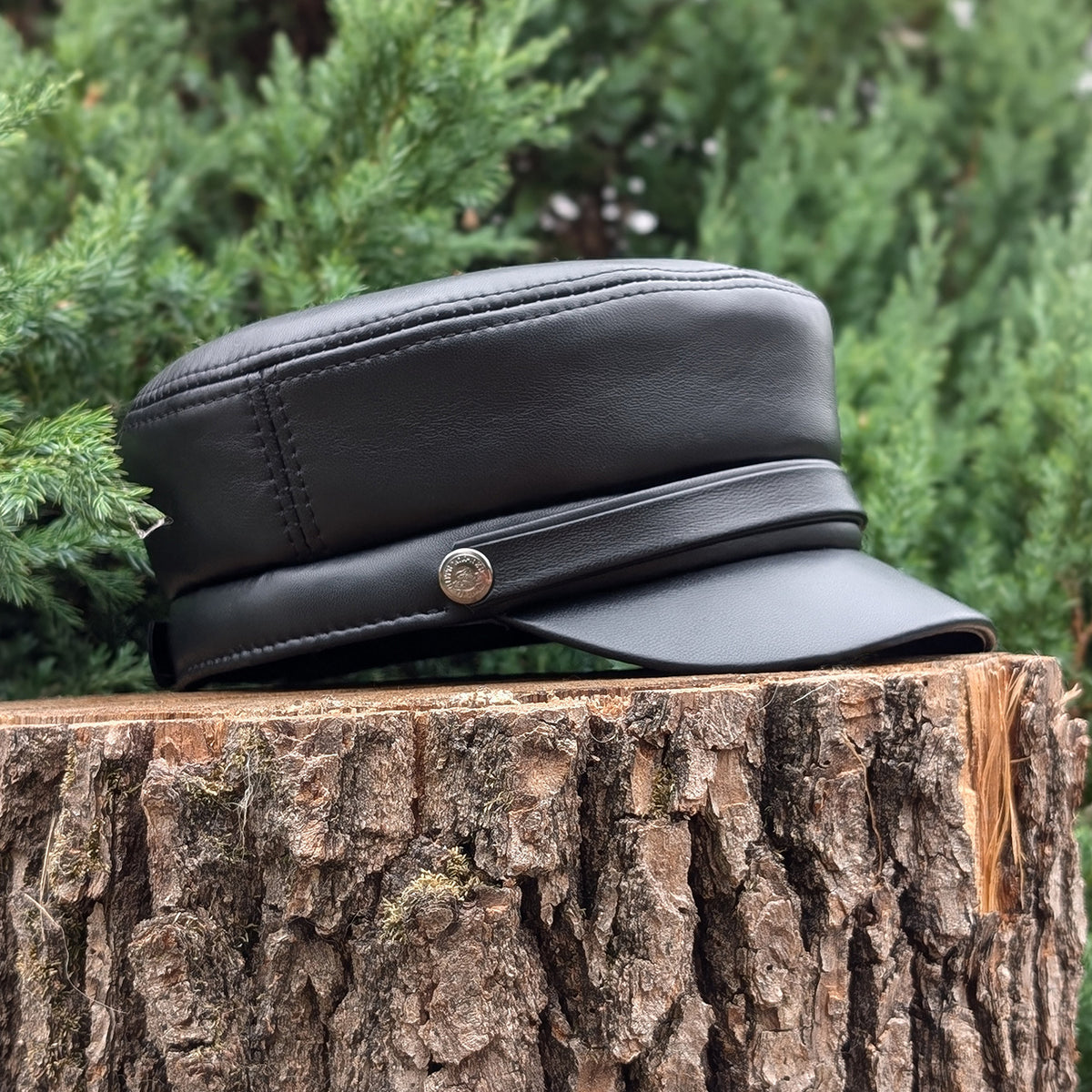 Fisherman Cap in Genuine Leather, Black
