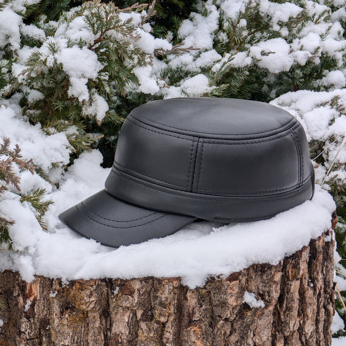 Cadet Cap in Genuine Leather, Black
